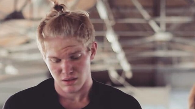 32. számú profil – Dalest • Énekes műsor • Felolvasás • Humorest • Légtornász • Meseelőadás • Prózai előadás • Színpadi show • Tàncszínház • Vacsoraszínház • Zenés előadás